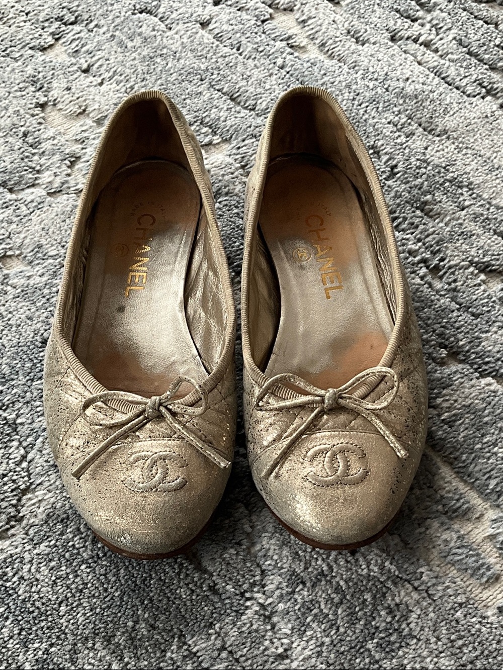 CHANEL Metallic Champagne Quilted Ballet Flats with CC Bow